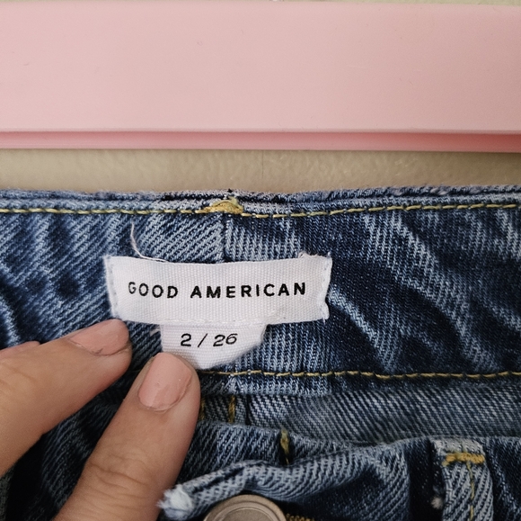 Good American Good Boy straight leg side split hem in Blue941 wash - Picture 6 of 9